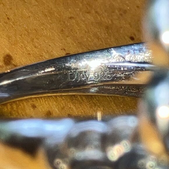 Genuine White Buffalo Sterling Silver Cocktail Ring Size 7 - Picture 6 of 9